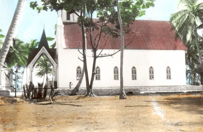 Temple mormon de Takaroa en 1938. Photo leolani.net