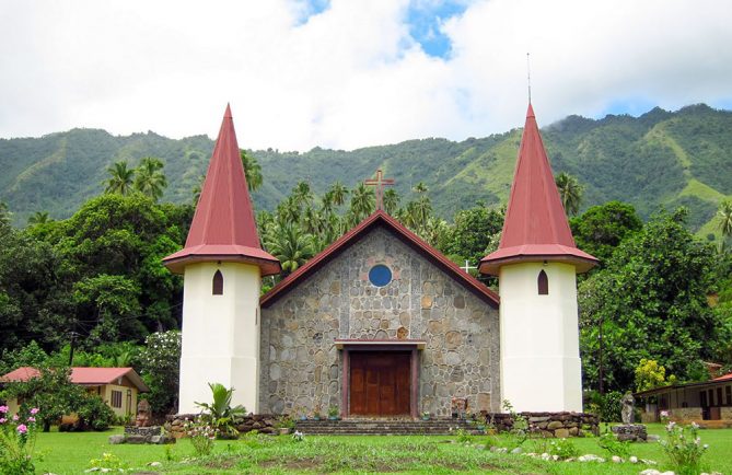 Eglise des Sacrés-Cœurs de Hatiheu, Nuku-Hiva. Photo Heidy Baumgartner Lesage