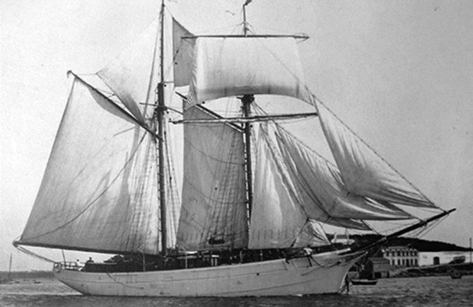 La Korigane, navire de Charles Van den Broek