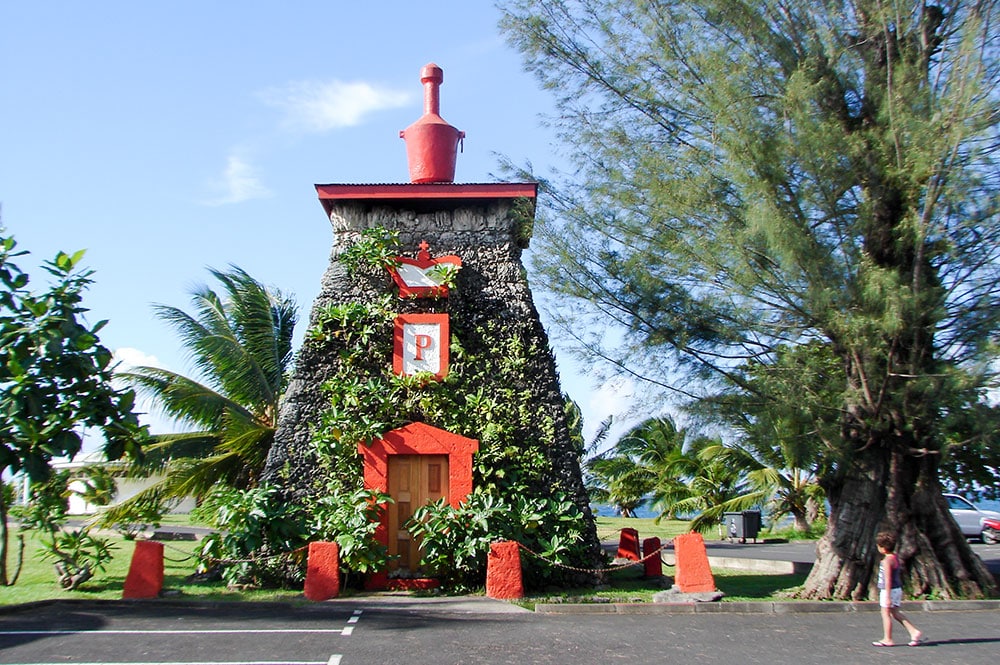 Tombeau du roi Pomare 5 à la pointe Outuai’ai, Arue Tahiti. © Tahiti Heritage