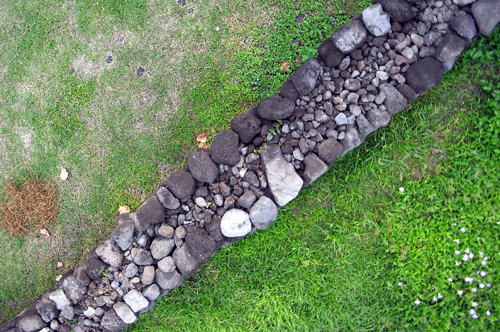 Mur d'enceinte du Marae Maraetaata à Paea. Photo Pierre Lesage