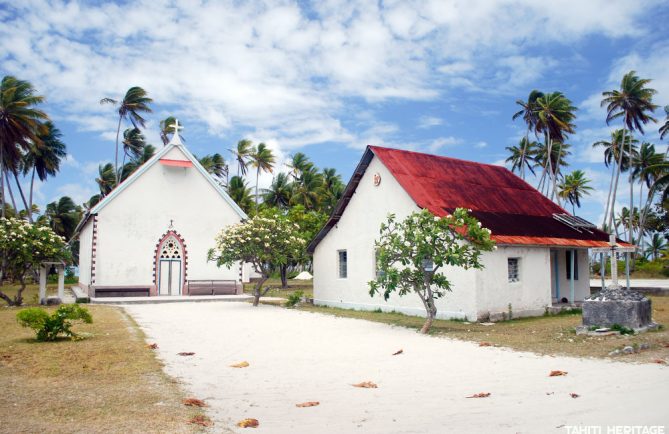 Eglise et presbytère de Raroia © Tahiti Heritage