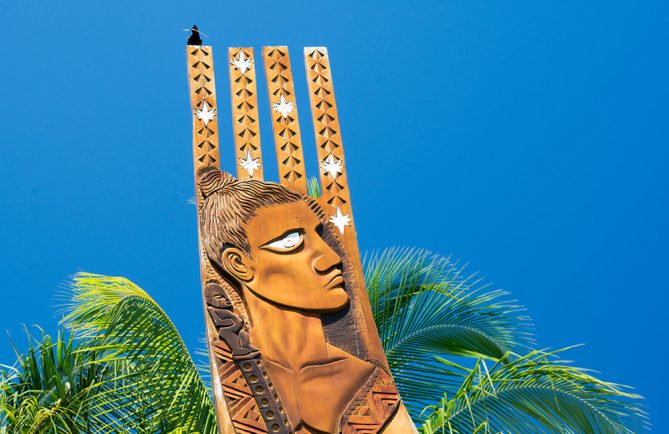 Monument Hokulea dans les jardins de Paofai, Papeete, en 2016