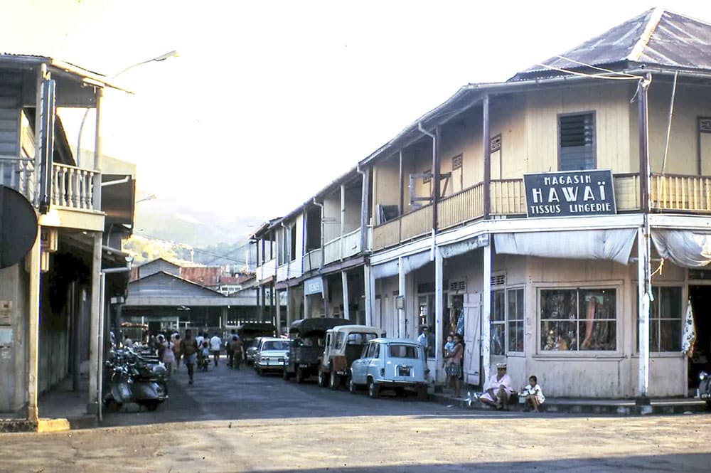 Coin de la rue Gauguin et de la rue du marché à Papeete en 1970
