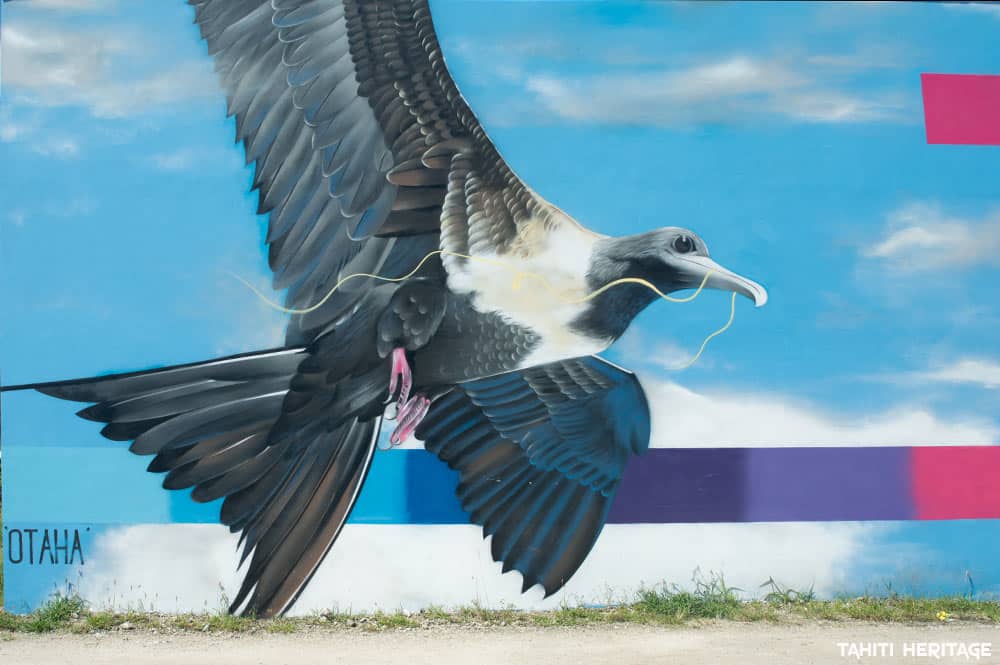 Street-art, oiseau otaha de Charles janine-Williams-onou-2017