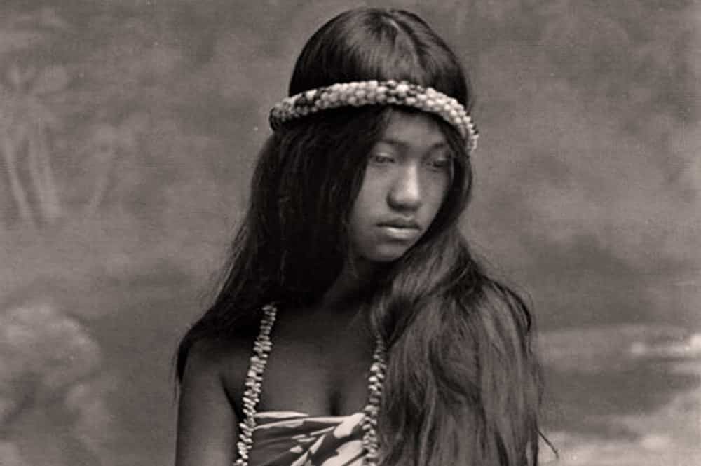Vahine rêveuse. Tahiti 1915. Photo Lucien Gauthier