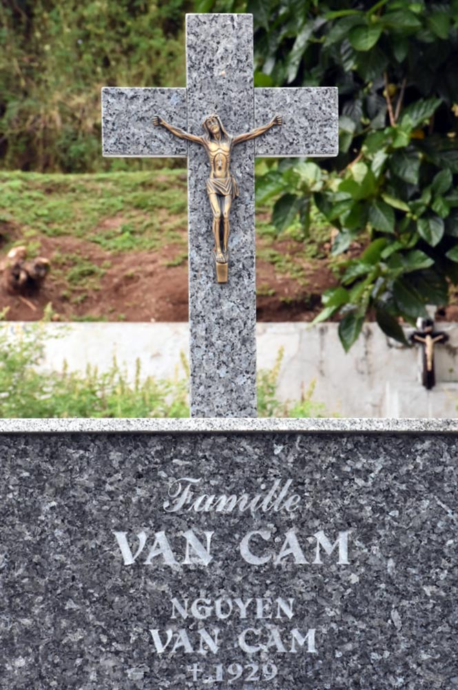 Tombe de Nguyen Van Cam, dit Ký Dông, au cimetière de l'Uranie à Papeete